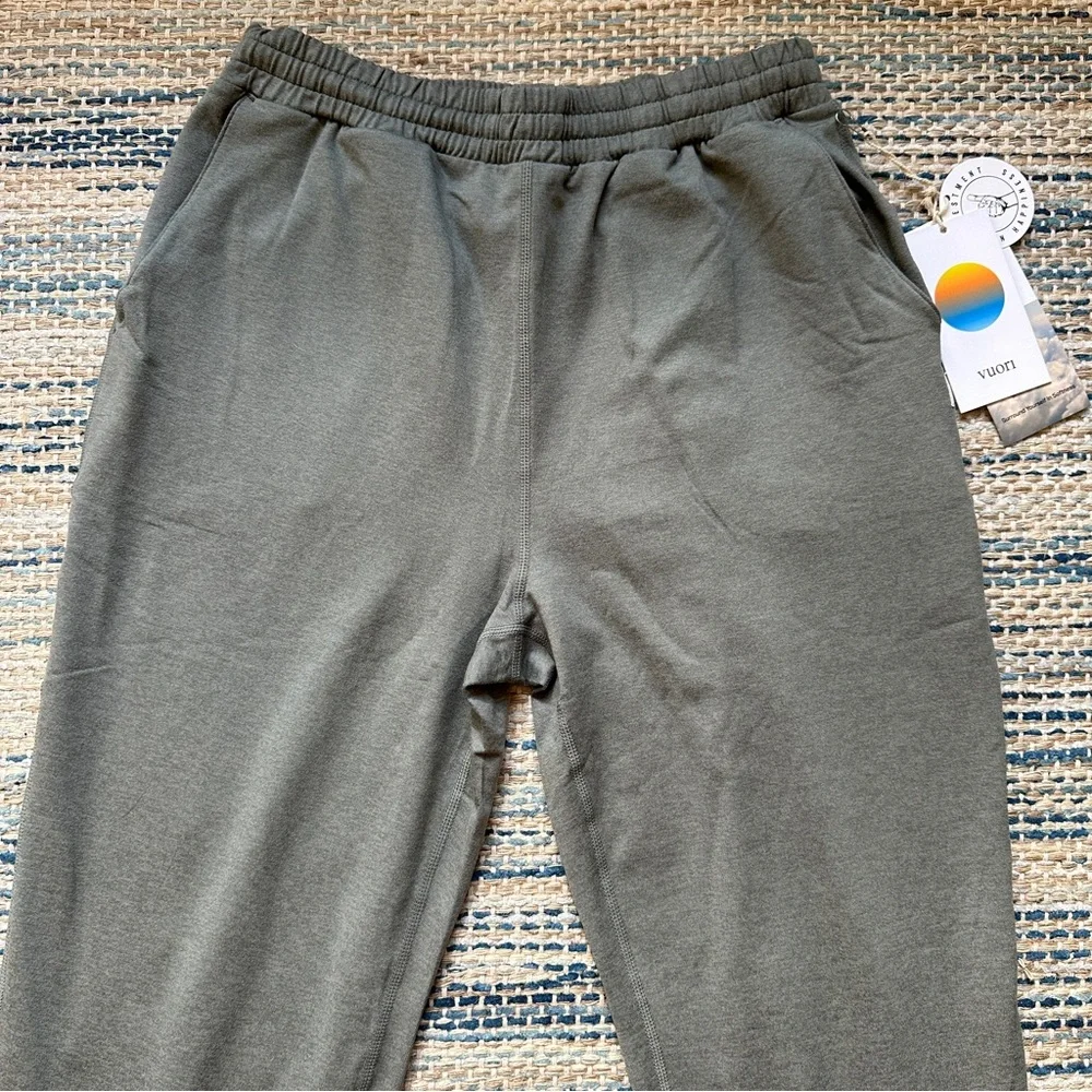 NWT Vuori Boyfriend Jogger in Laurel Heather Green Size X-Small - Picture 3 of 11